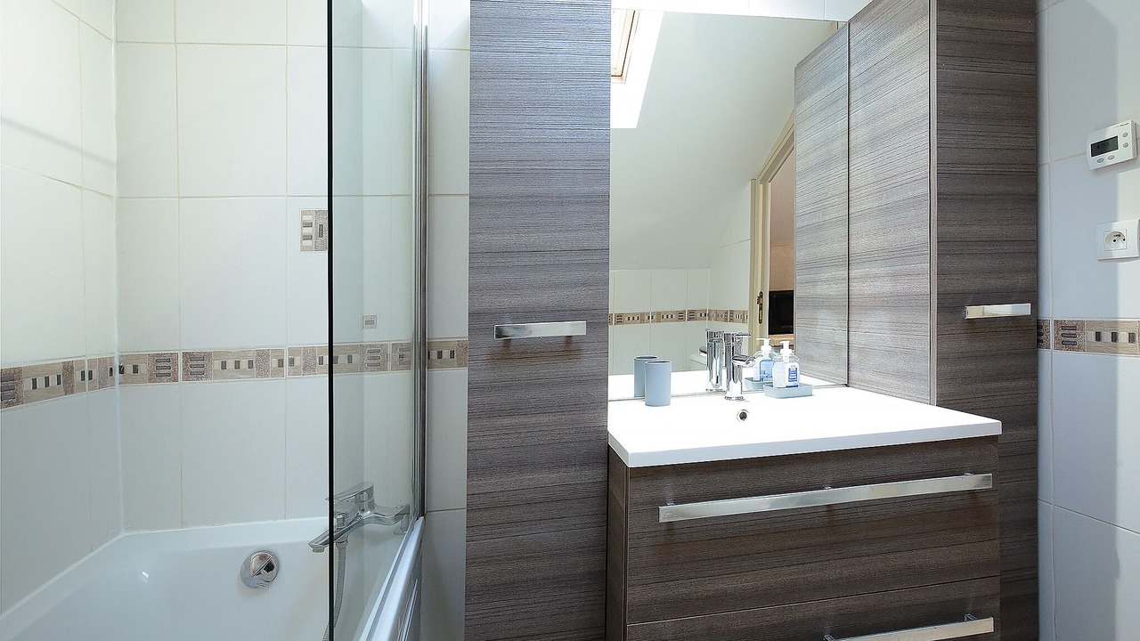 Photo of Bathroom in Colonard-Corubert