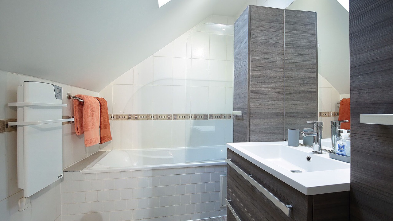 Photo of Bathroom in Colonard-Corubert