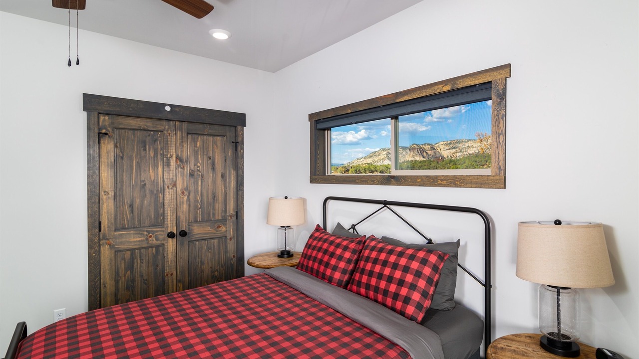 Photo of Bedroom in Orderville