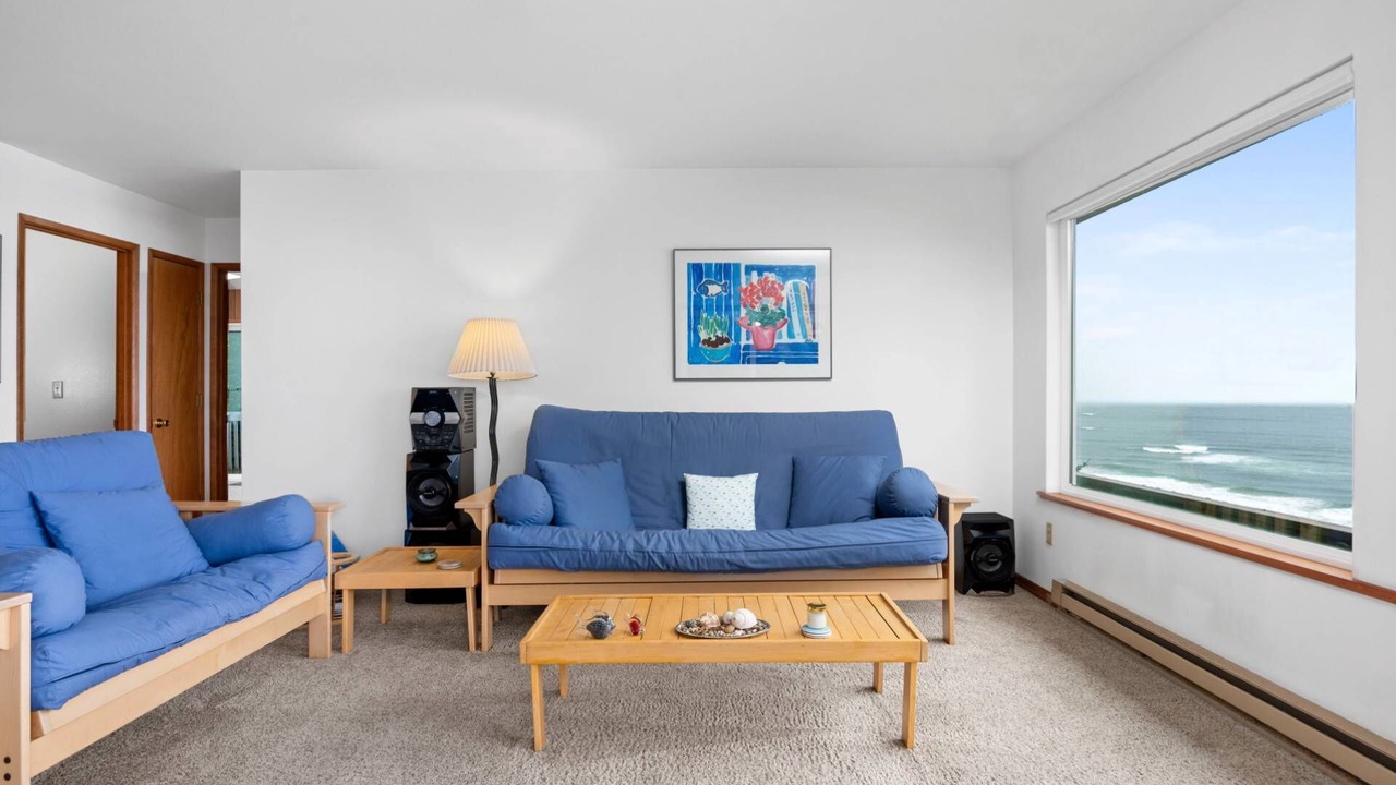 Photo of Livingroom in Cloverdale
