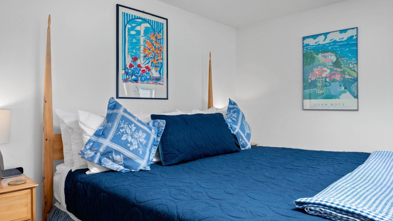 Photo of Bedroom in Cloverdale