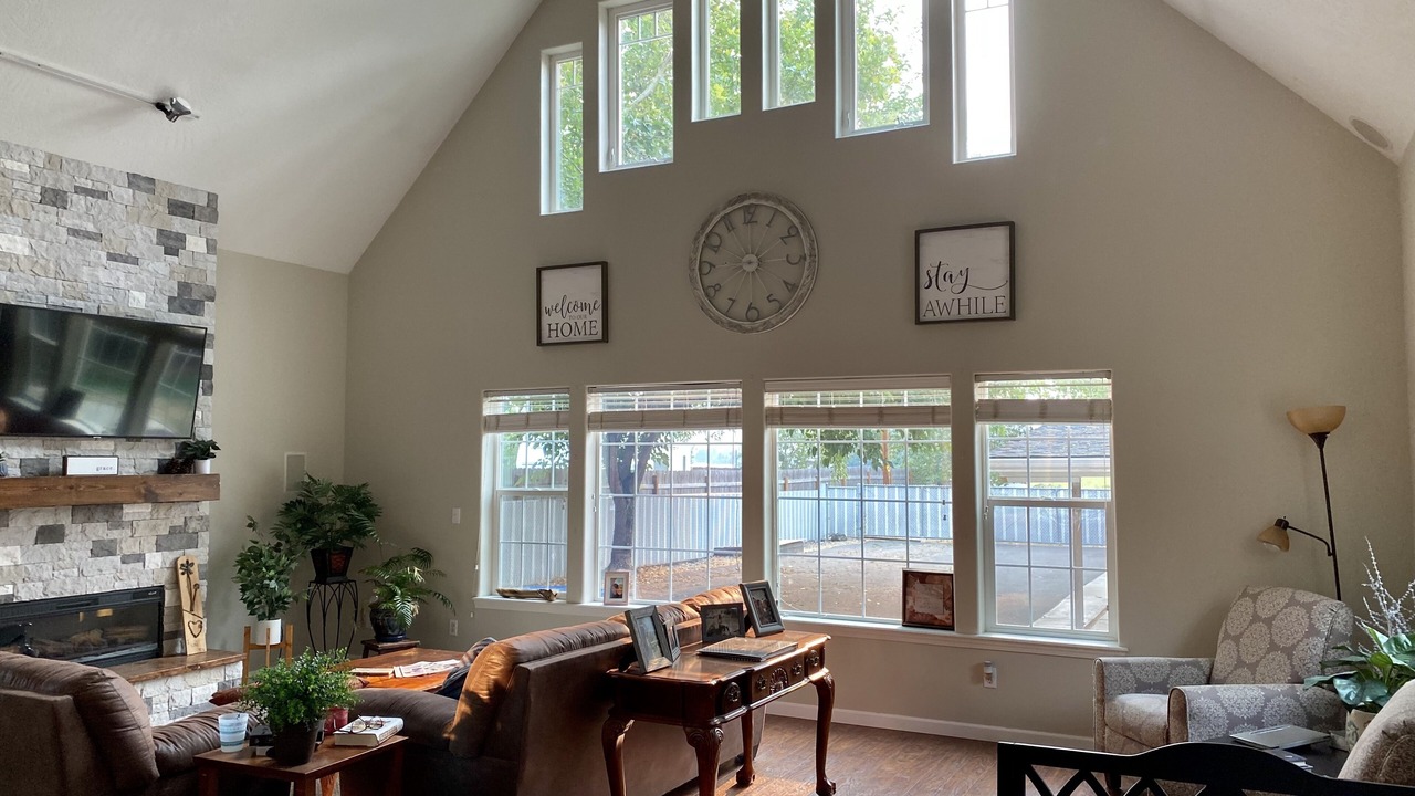 Photo of Livingroom in Central Point