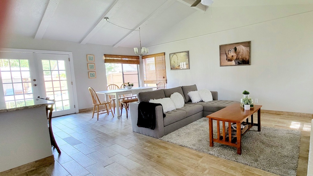 Photo of Livingroom in Garland