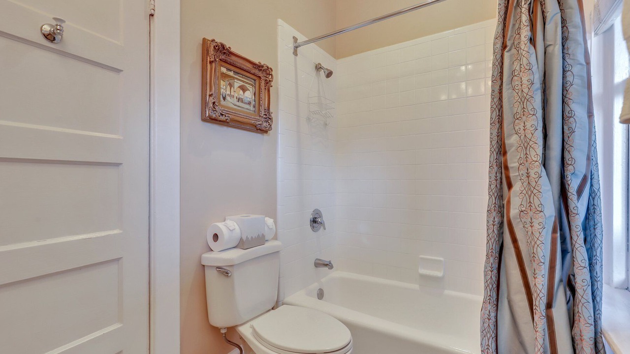 Photo of Bathroom in Old West Broad Neighborhood