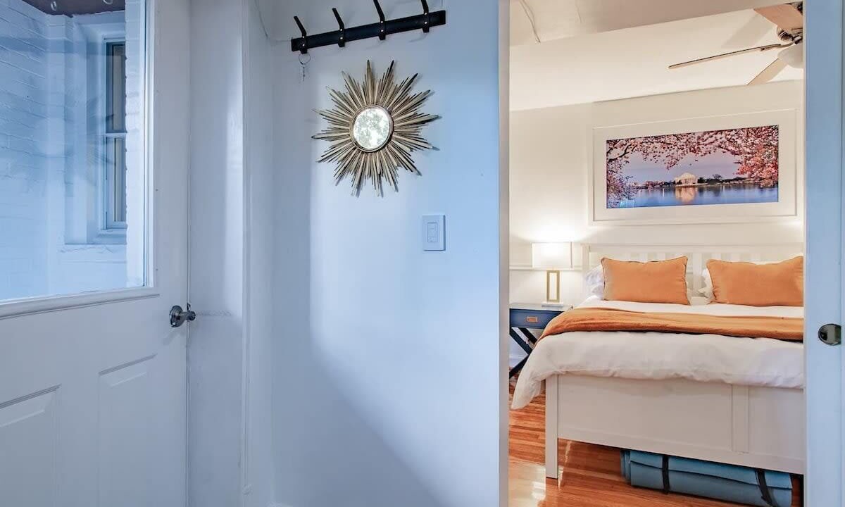 Photo of Bedroom in Truxton Circle