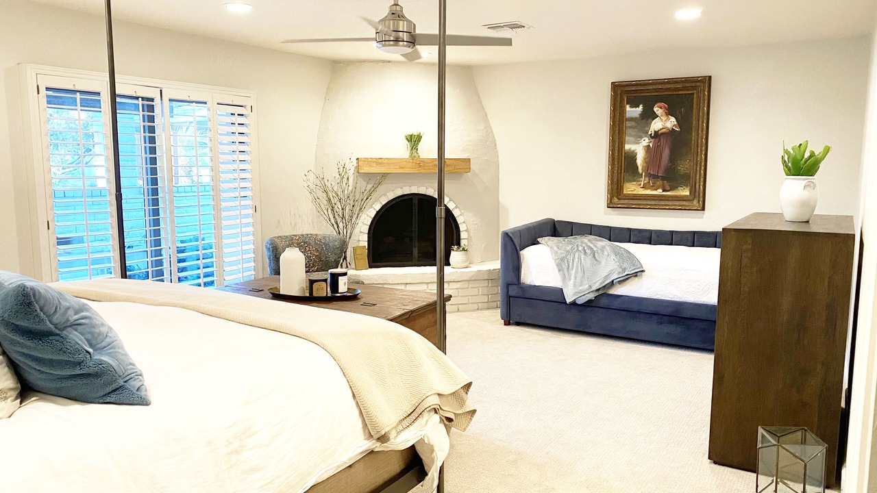 Photo of Livingroom in Camelback C C Estates