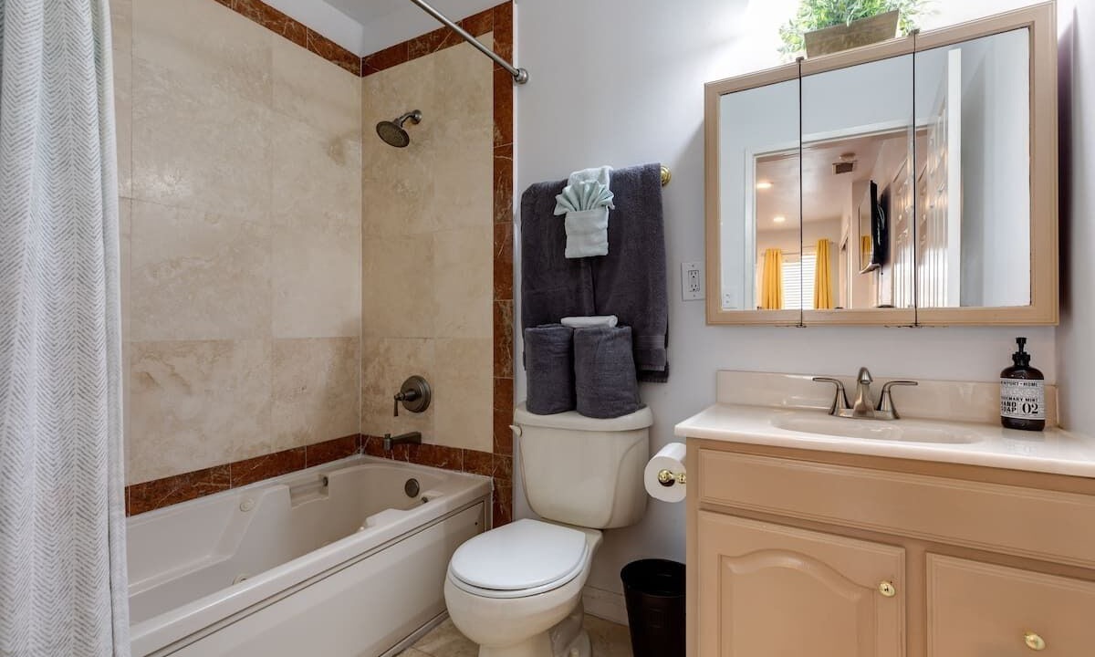 Photo of Bathroom in Reseda