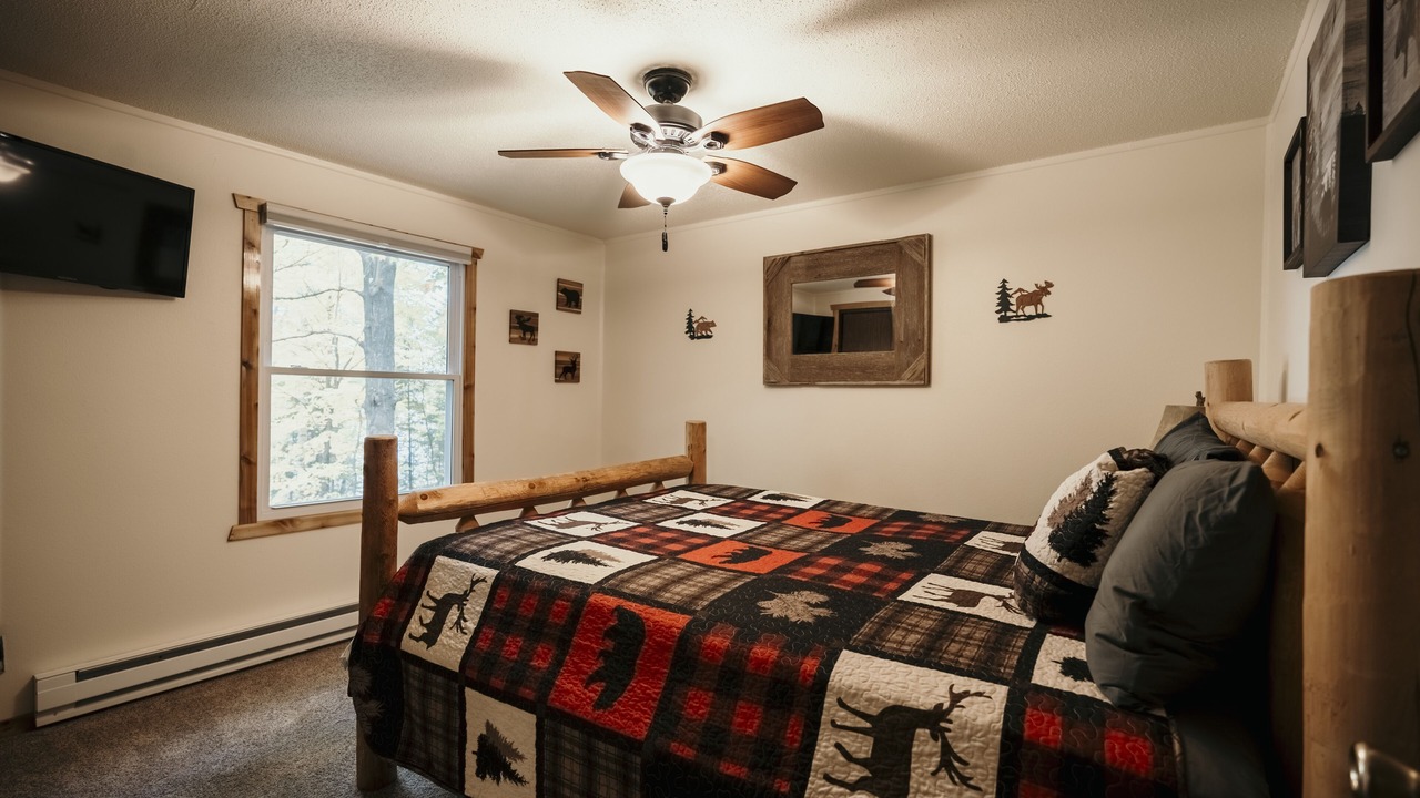 Photo of Bedroom in Long Lake