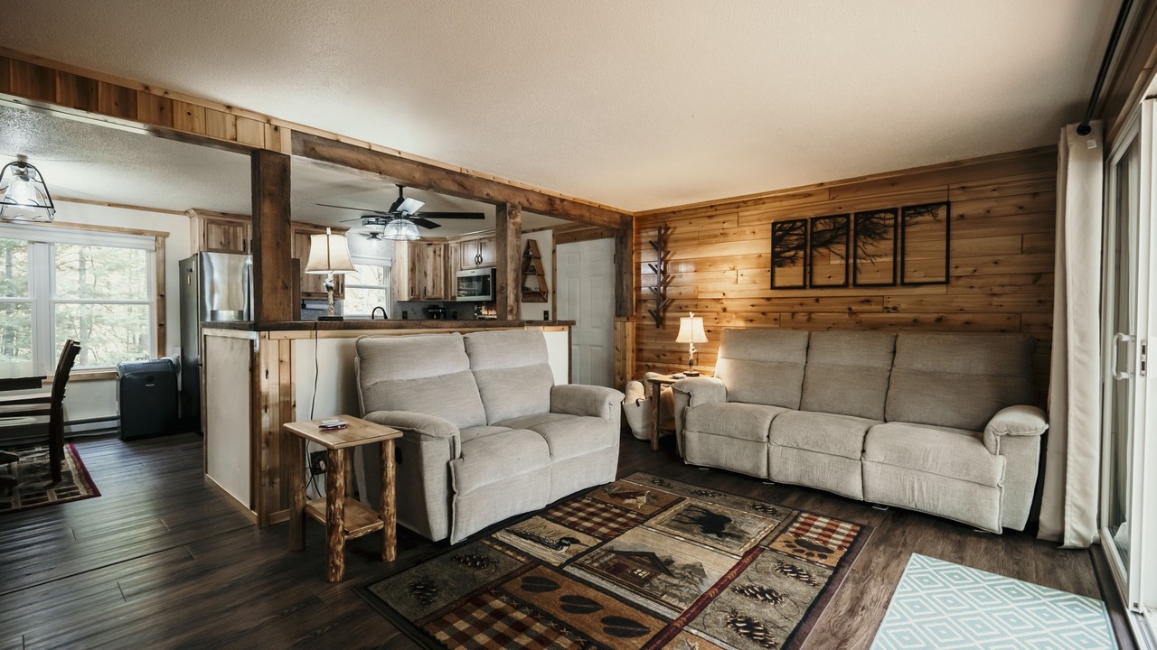 Photo of Livingroom in Long Lake