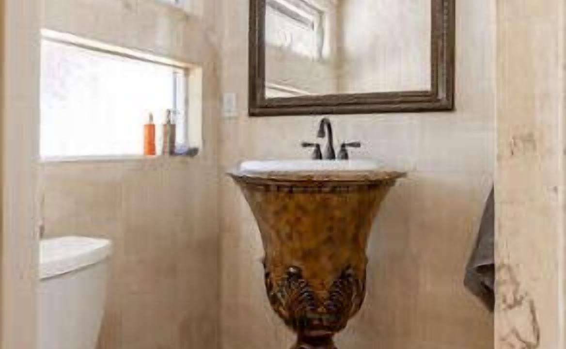 Photo of Bathroom in Woodland Hills