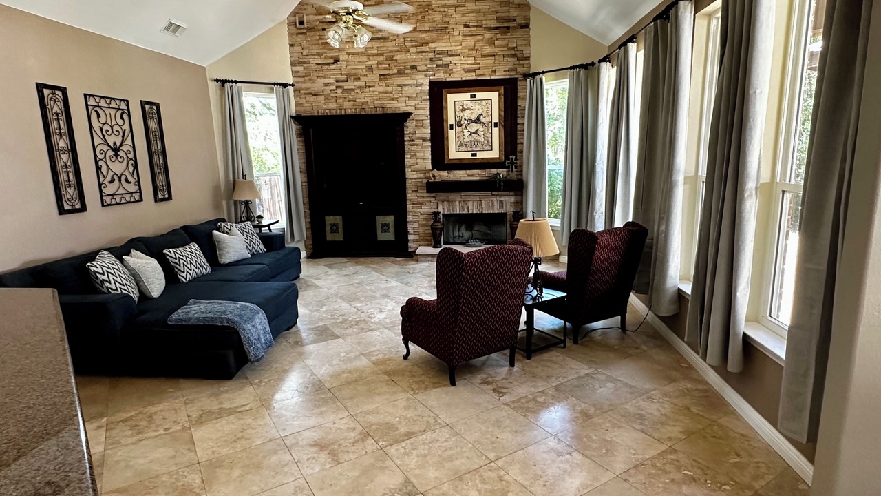 Photo of Livingroom in Keller
