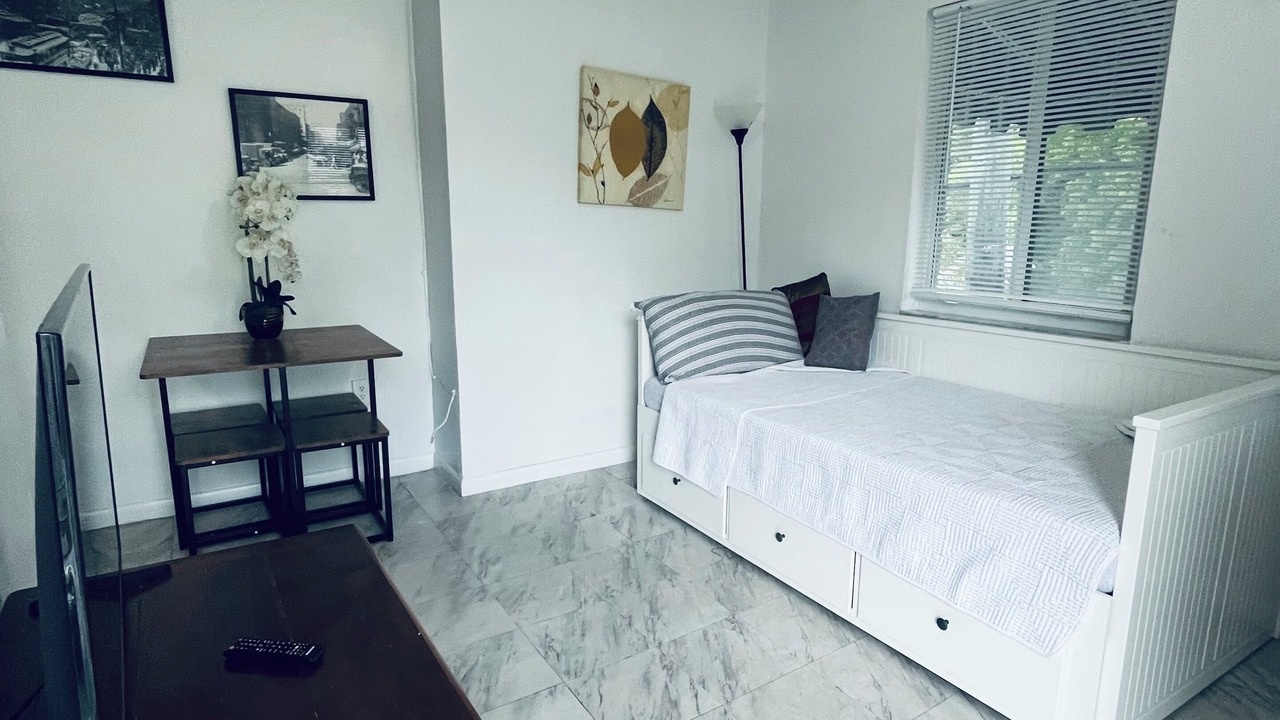 Photo of Bedroom in Overtown