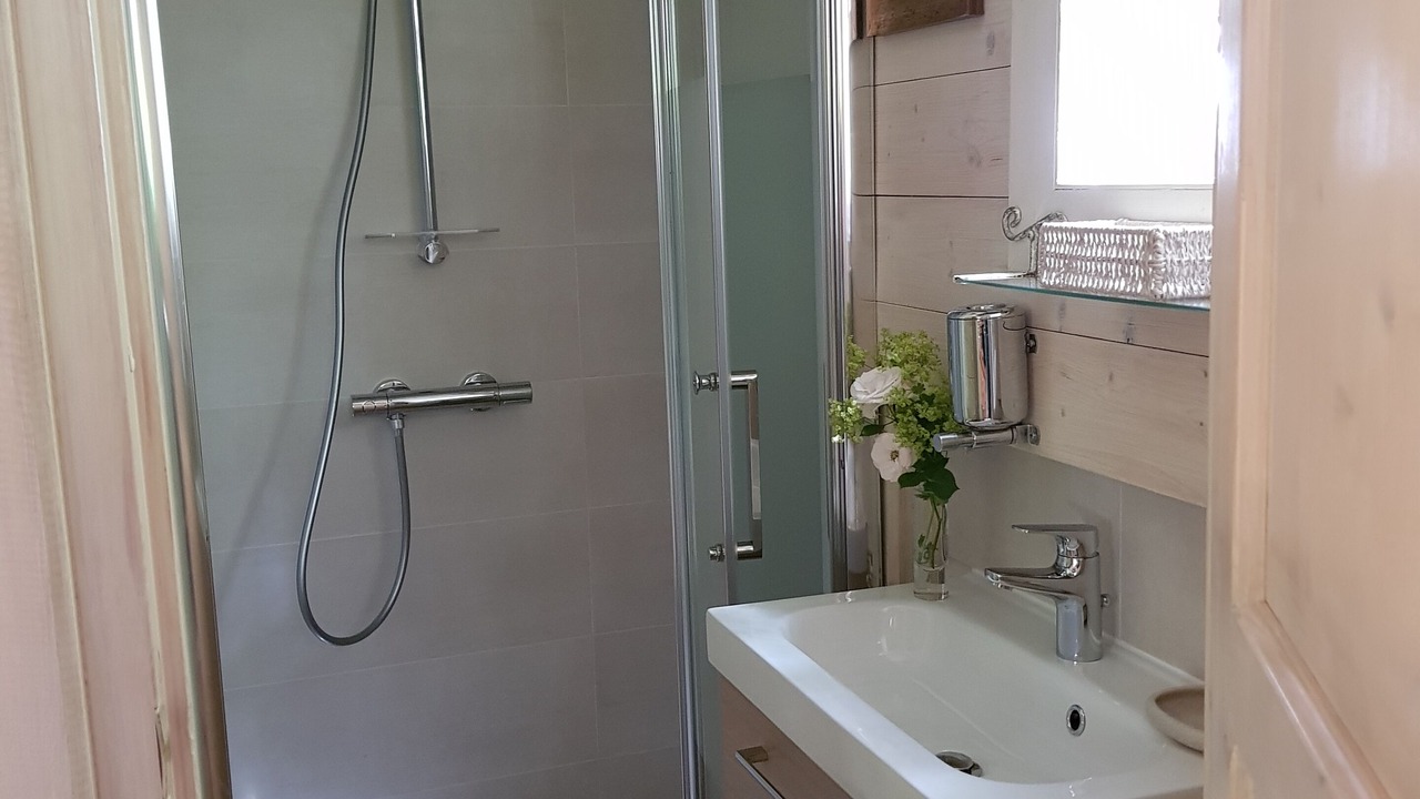 Photo of Bathroom in Strueth