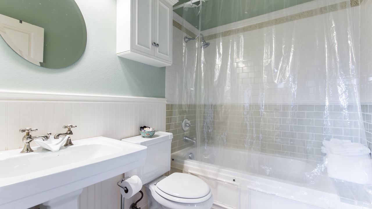 Photo of Bathroom in Oak Lawn