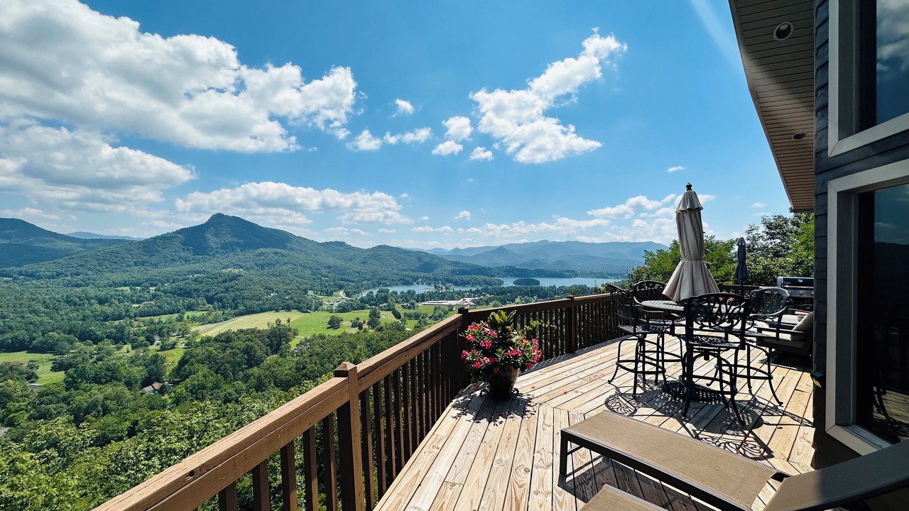 Photo of Others in Hiawassee