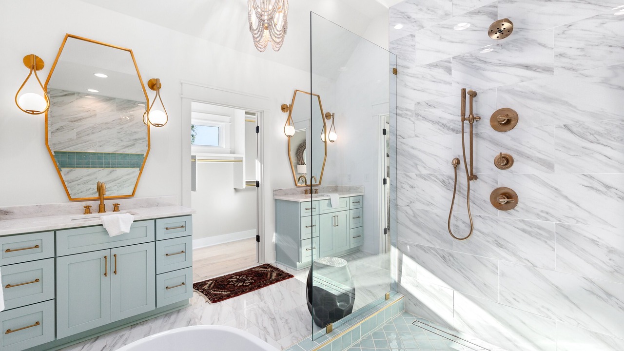 Photo of Bathroom in Shelby Hills