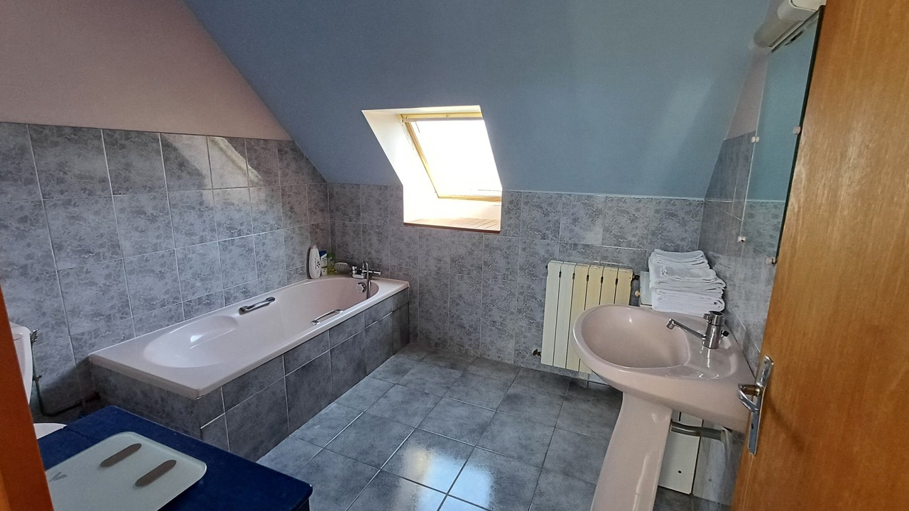 Photo of Bathroom in Plougonver