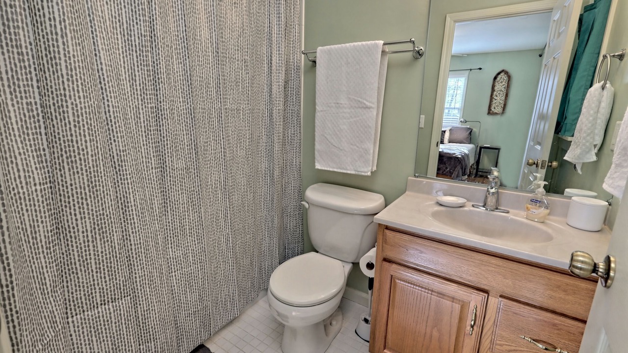 Photo of Bathroom in Screamer Mountain