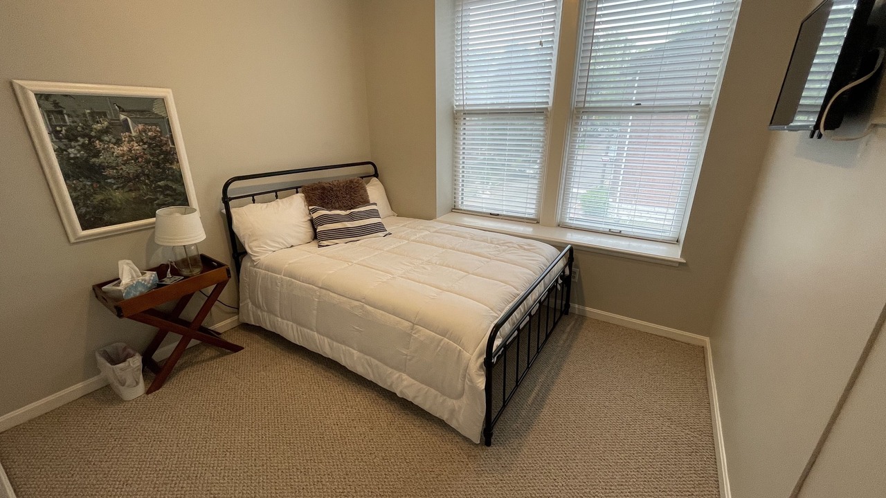 Photo of Bedroom in Lafayette Square