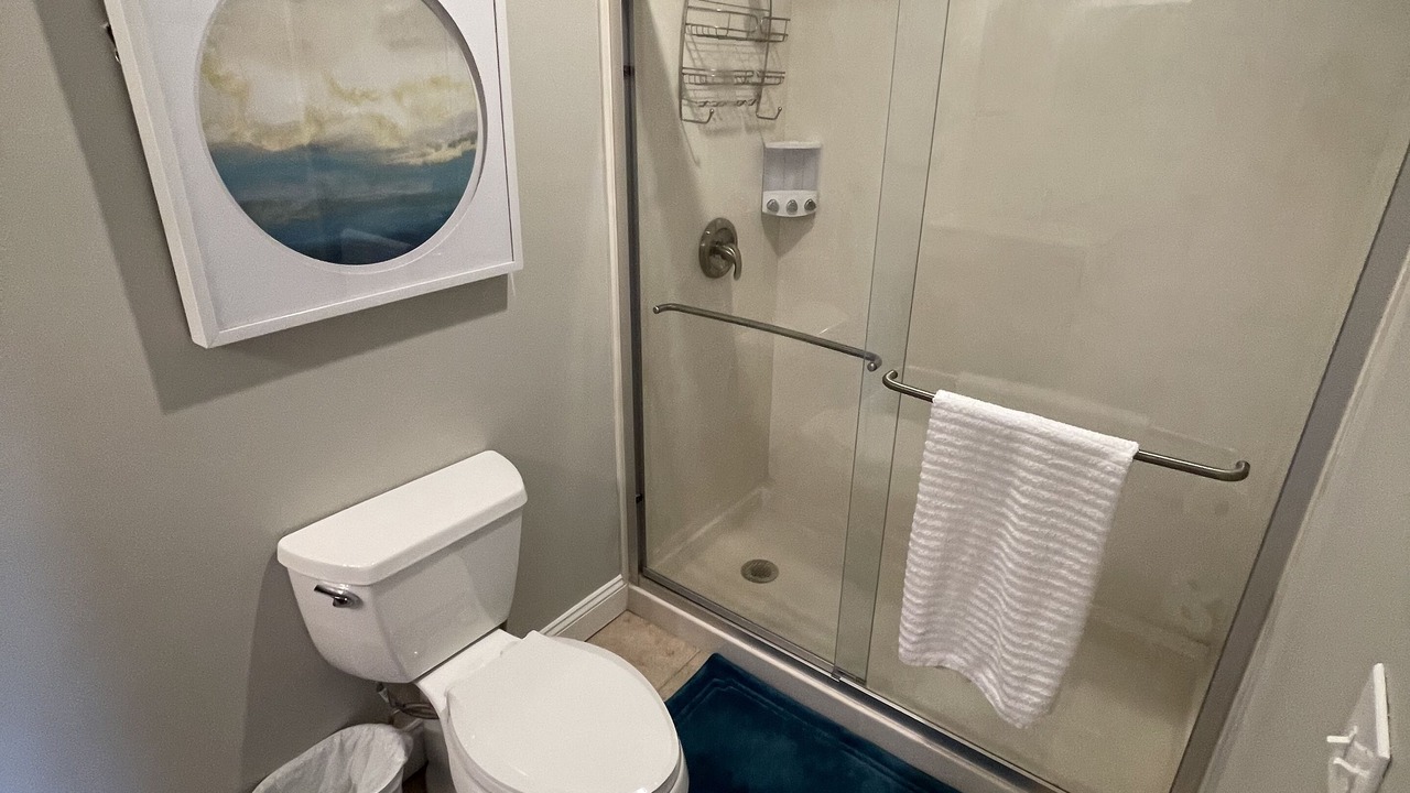 Photo of Bathroom in Lafayette Square