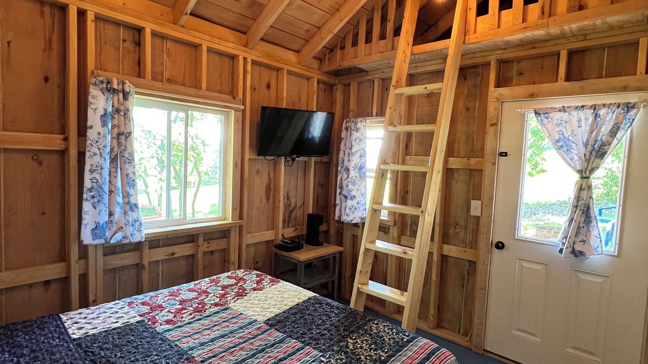 Photo of Bedroom in Gap Mills
