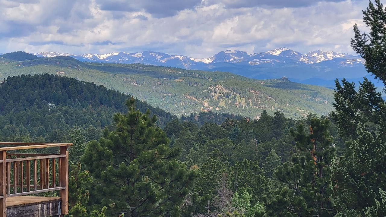 Photo of Outdoor in Golden