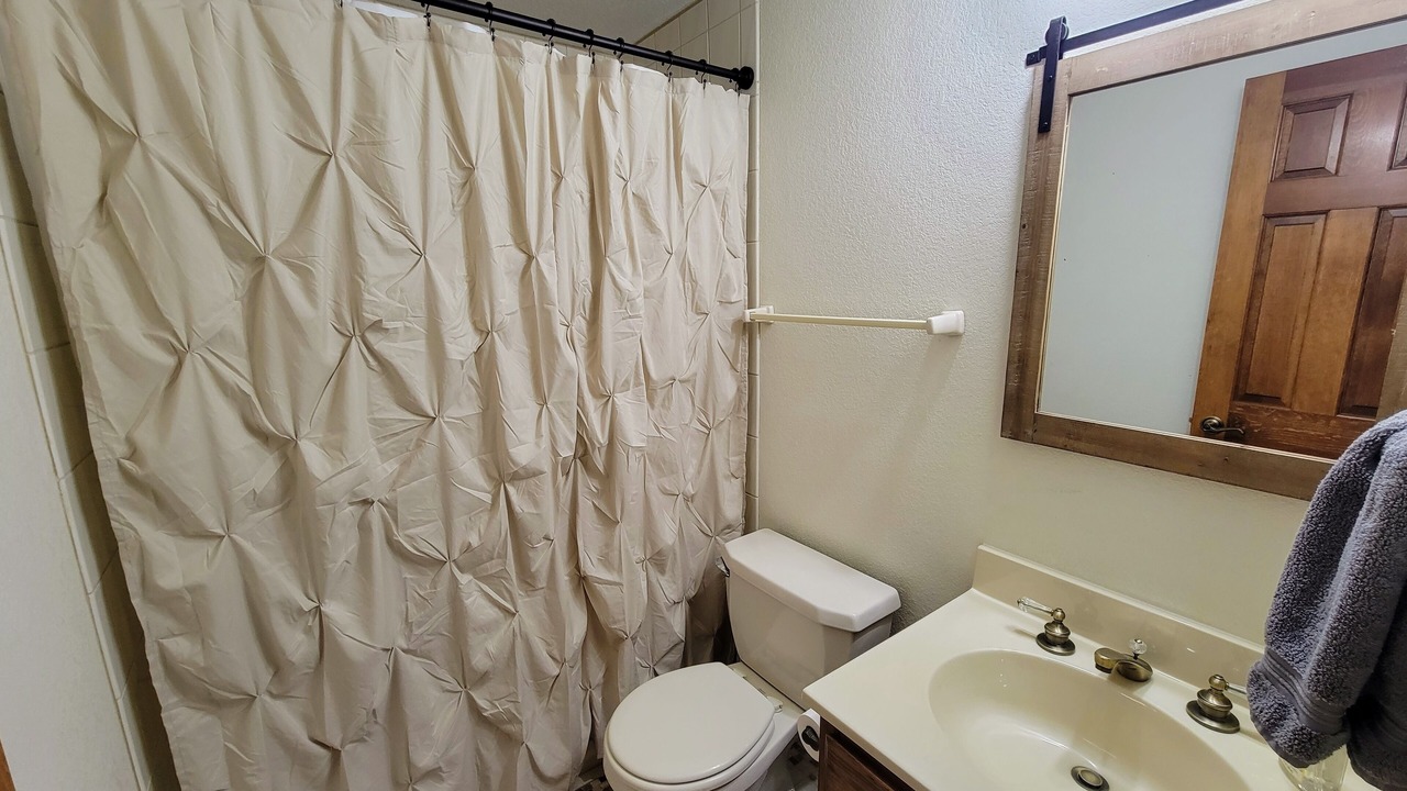 Photo of Bathroom in Golden