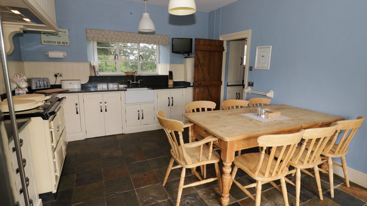 Photo of Kitchen in Nether Heyford