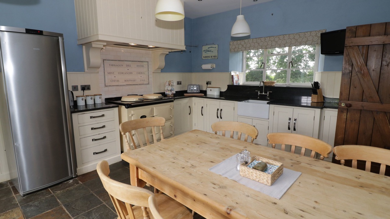 Photo of Kitchen in Nether Heyford