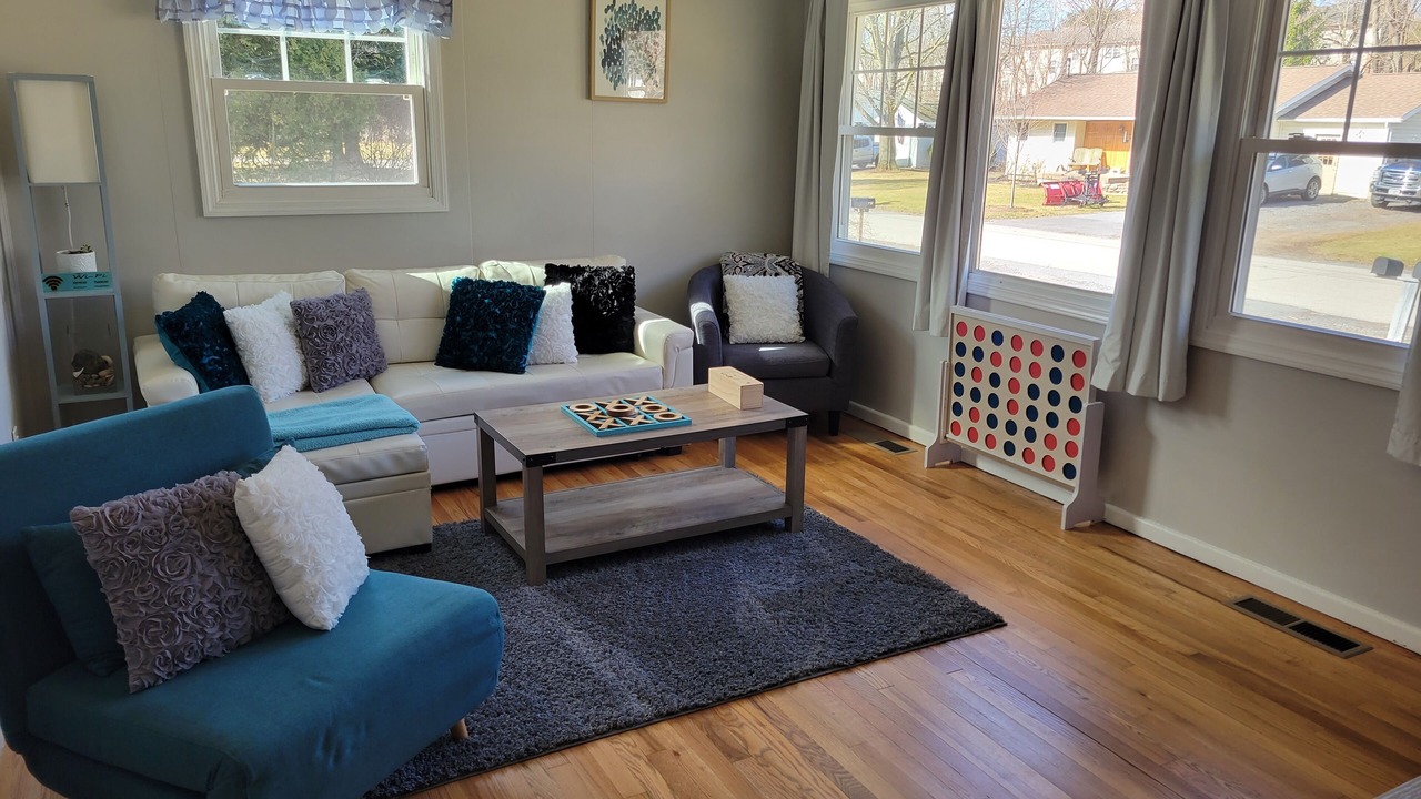 Photo of Livingroom in Boalsburg