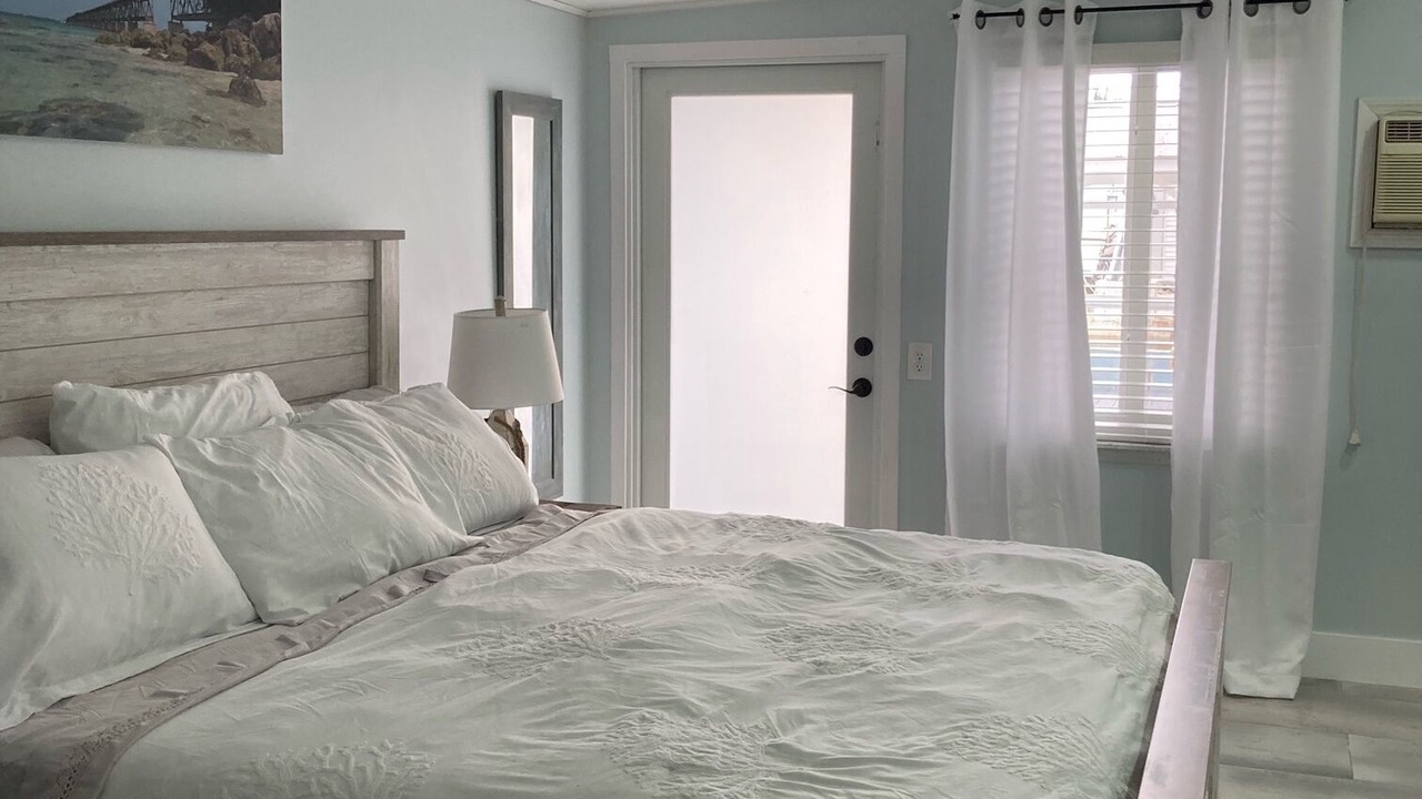 Photo of Bedroom in Big Pine Key