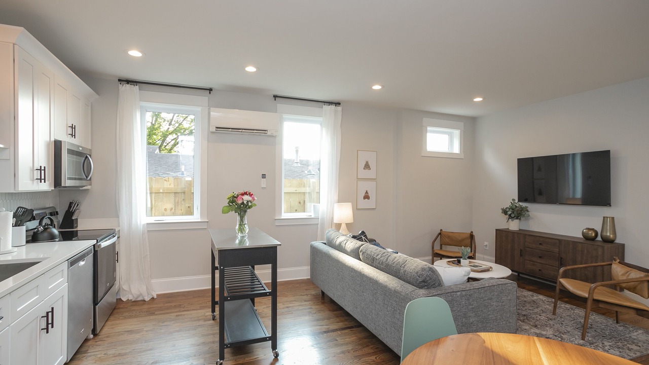 Photo of Livingroom in Chestnut Hill