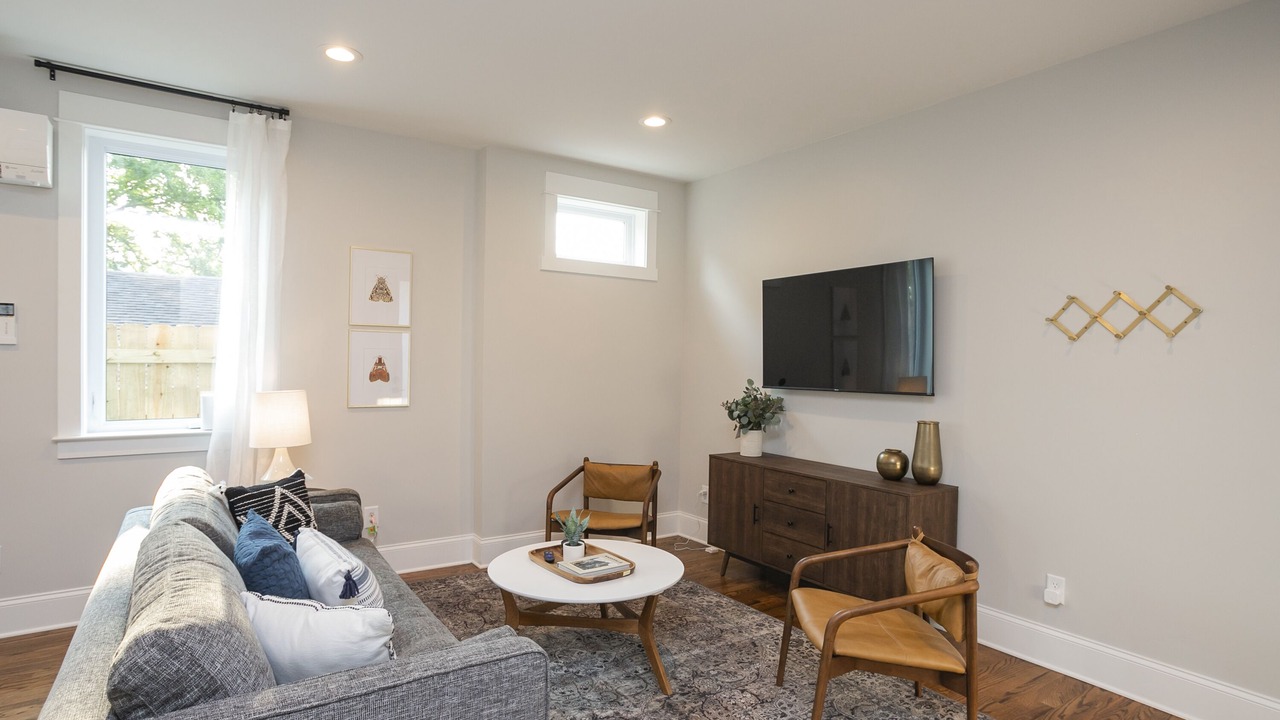 Photo of Livingroom in Chestnut Hill