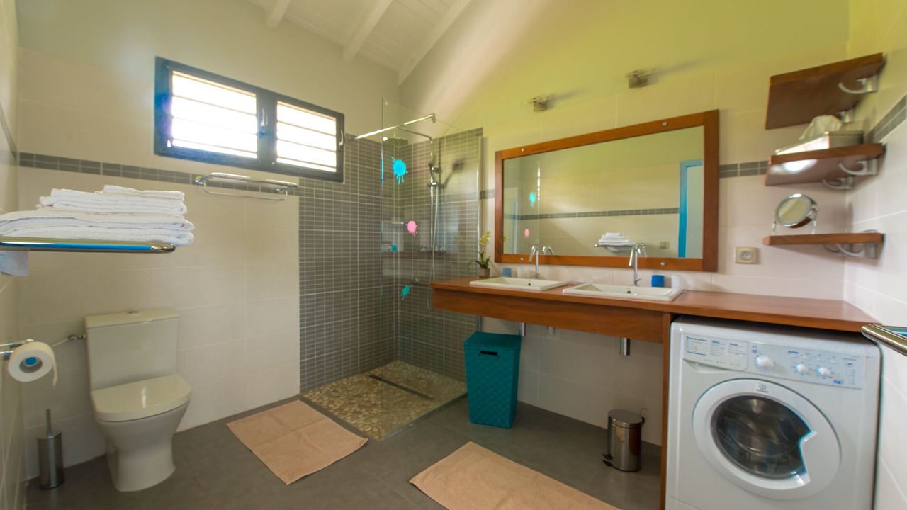 Photo of Bathroom in Circuit 1C1