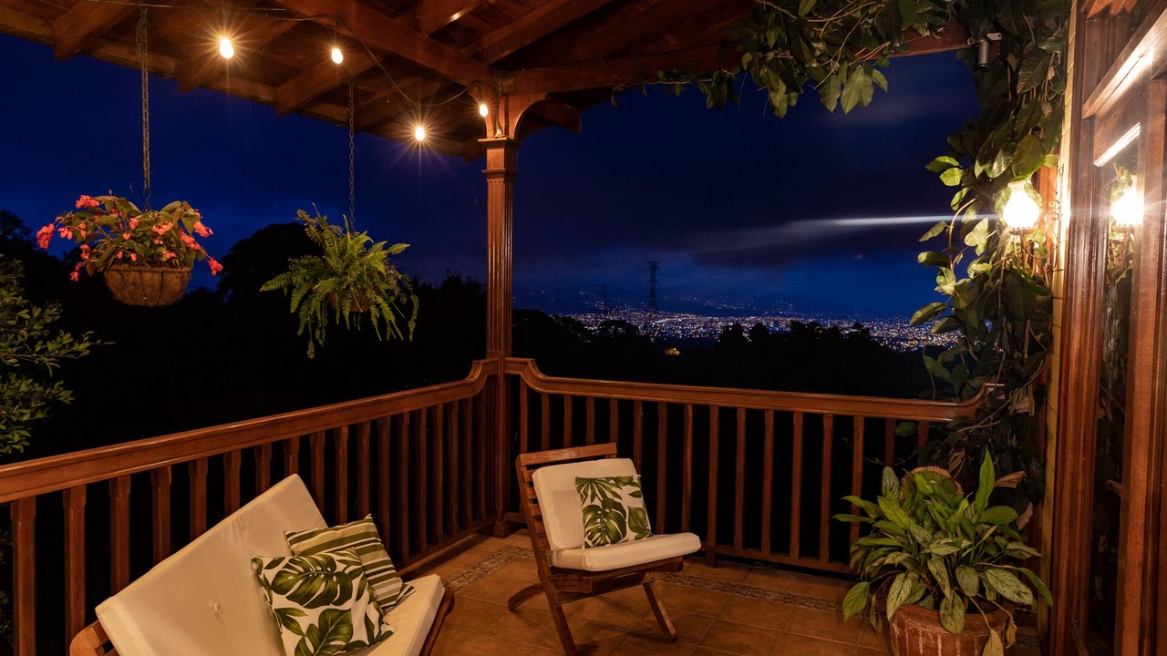 Photo of Patio Balcony in Roble