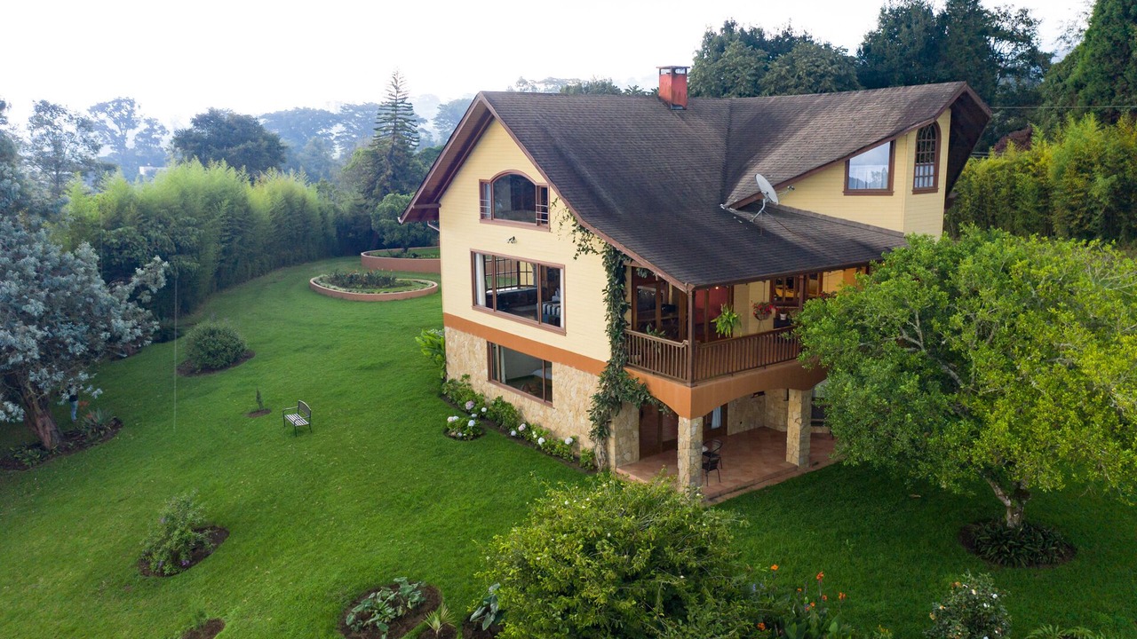 Photo of Outdoor in Roble