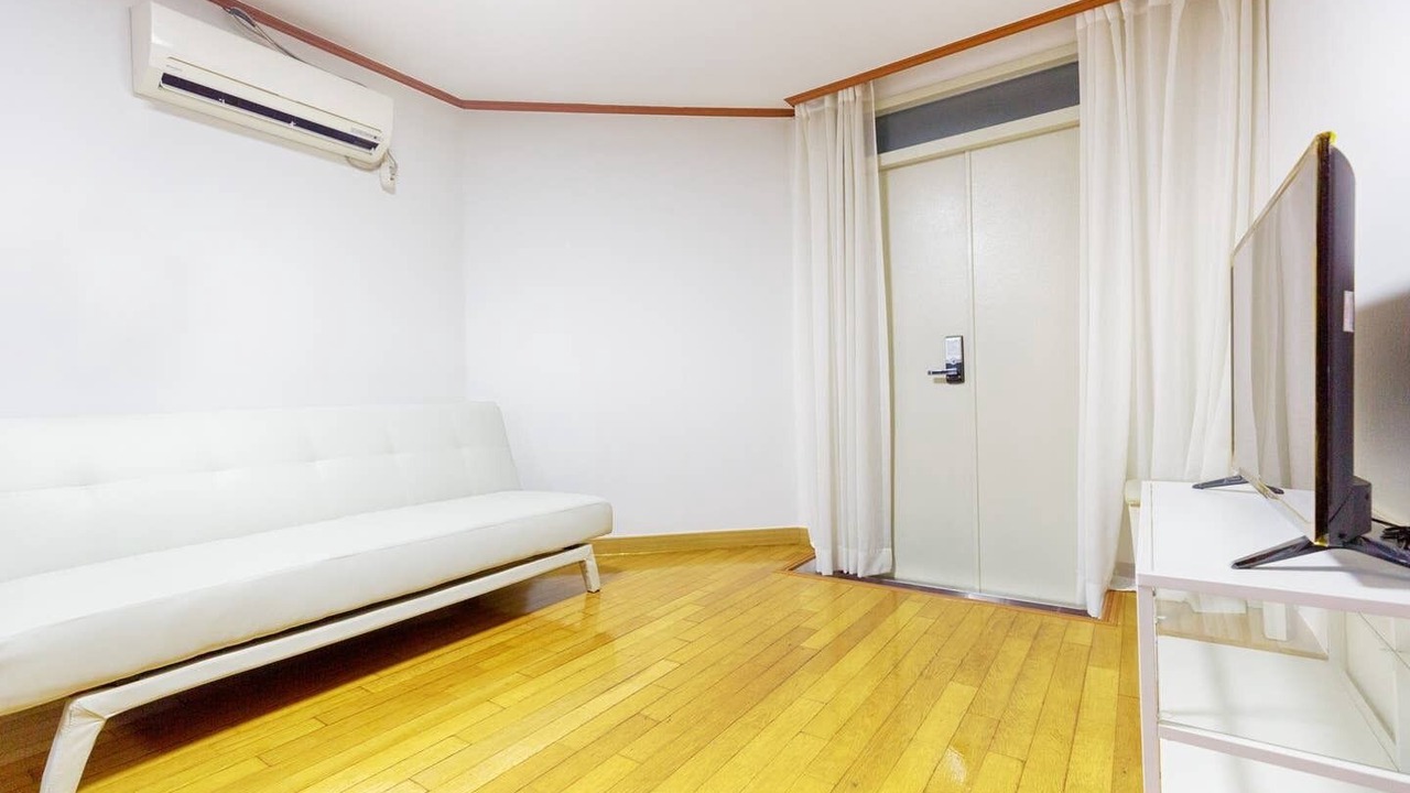 Photo of Livingroom in Hoehyeon-dong