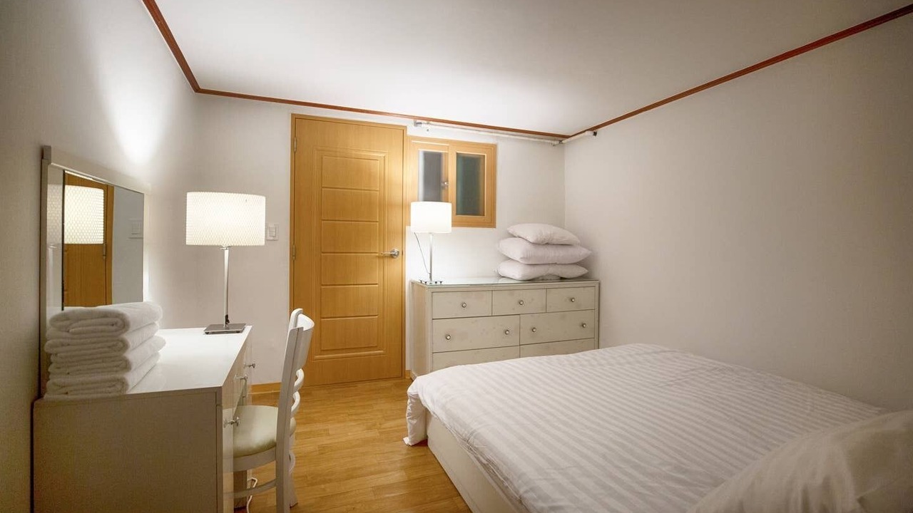 Photo of Bedroom in Hoehyeon-dong