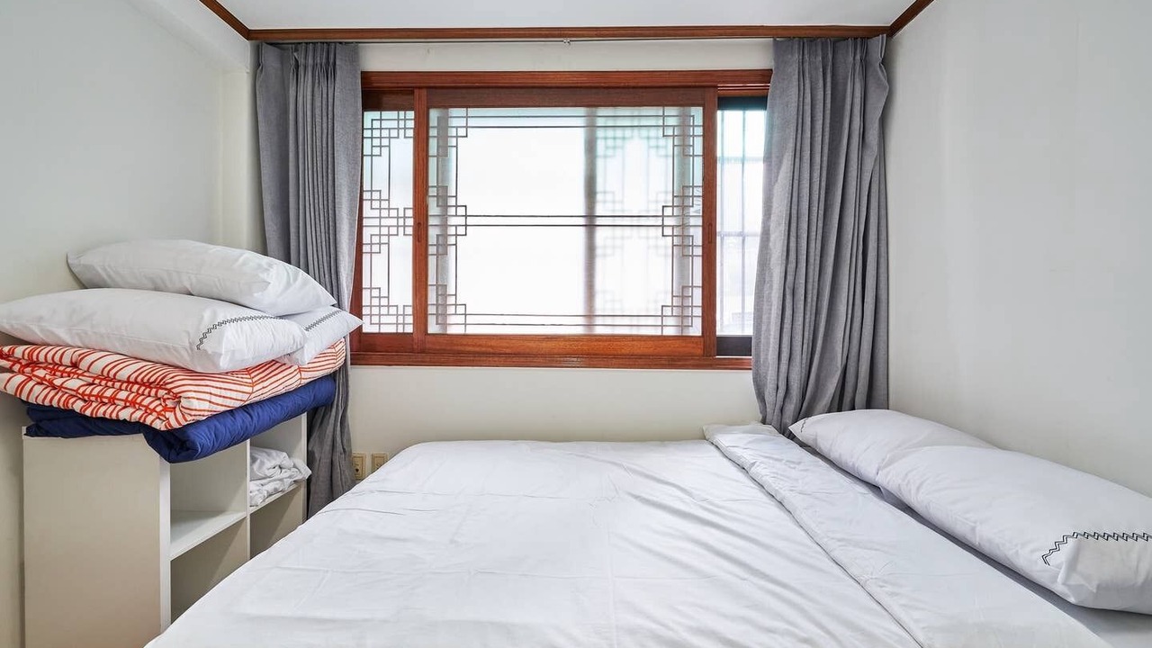 Photo of Bedroom in Hoehyeon-dong