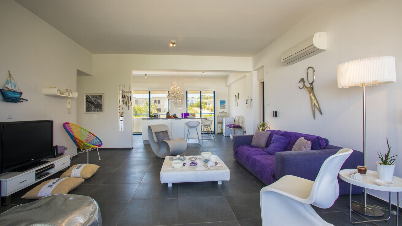 Photo of Livingroom in Cape Greko