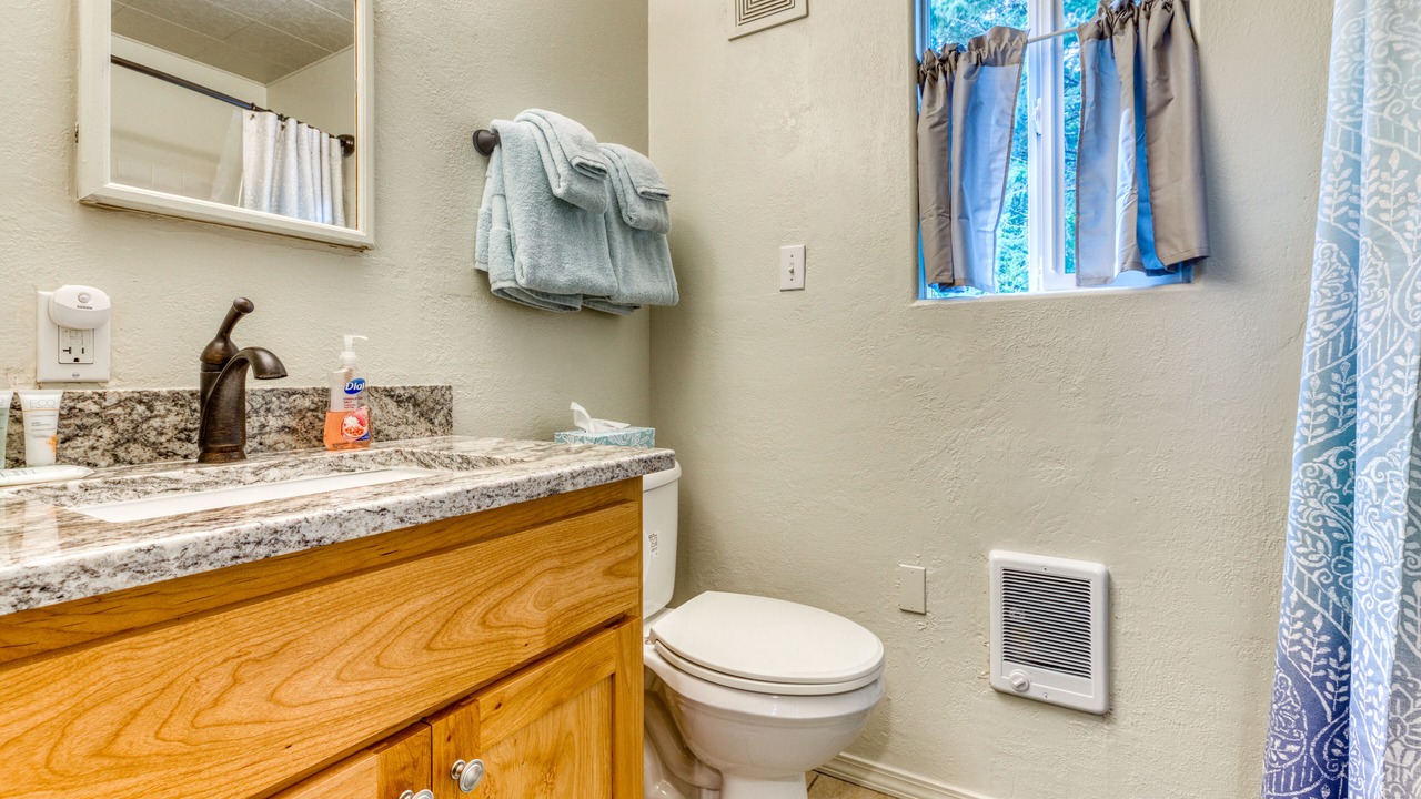 Photo of Bathroom in Bandon