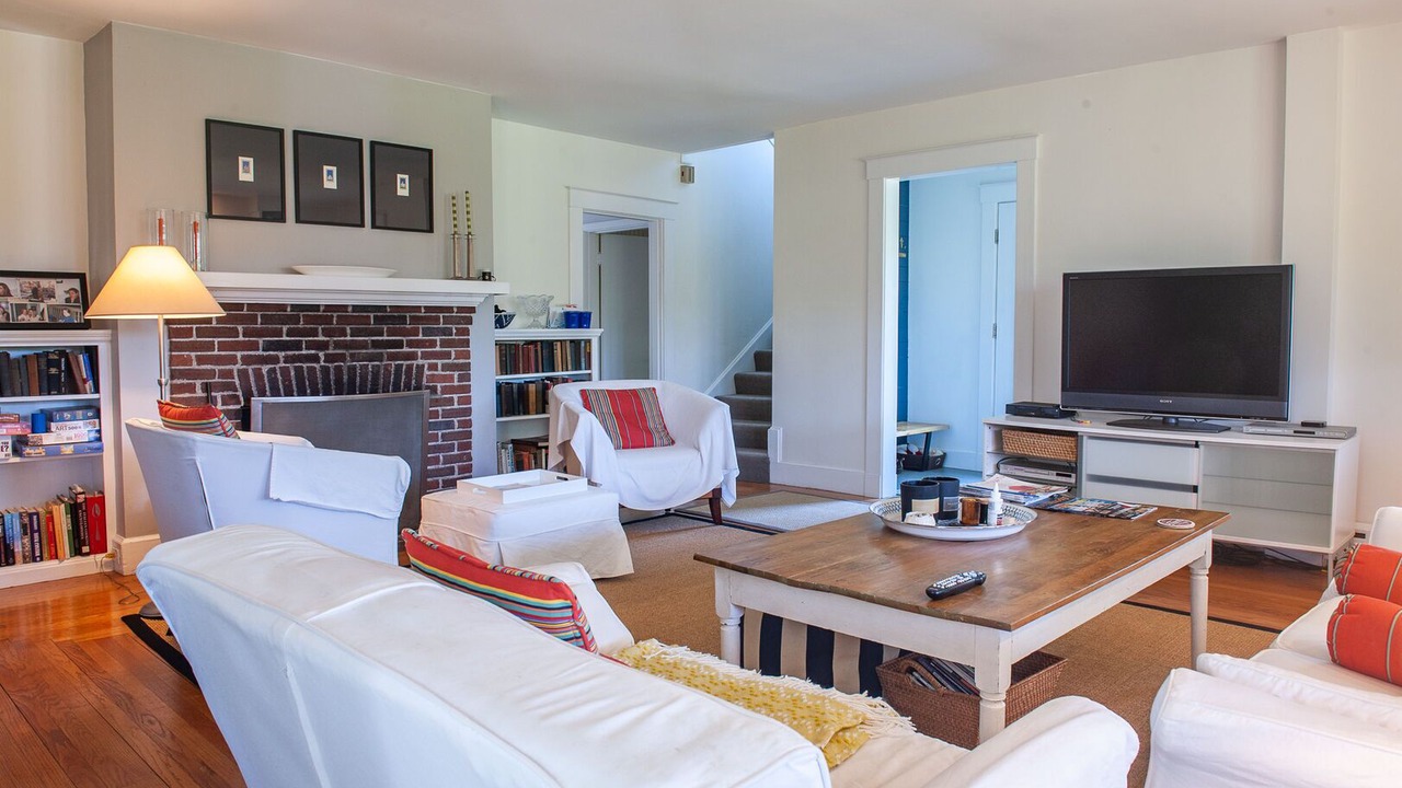 Photo of Livingroom in South Kingstown