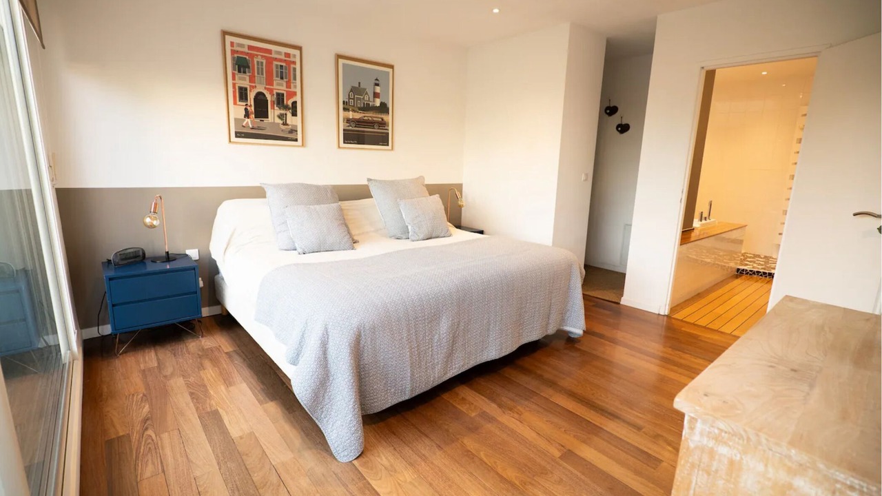 Photo of Bedroom in Talence