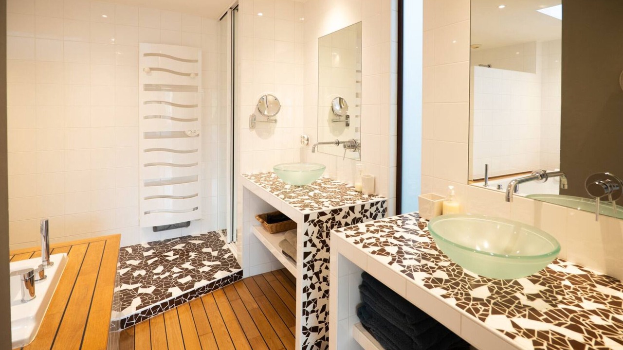 Photo of Bathroom in Talence