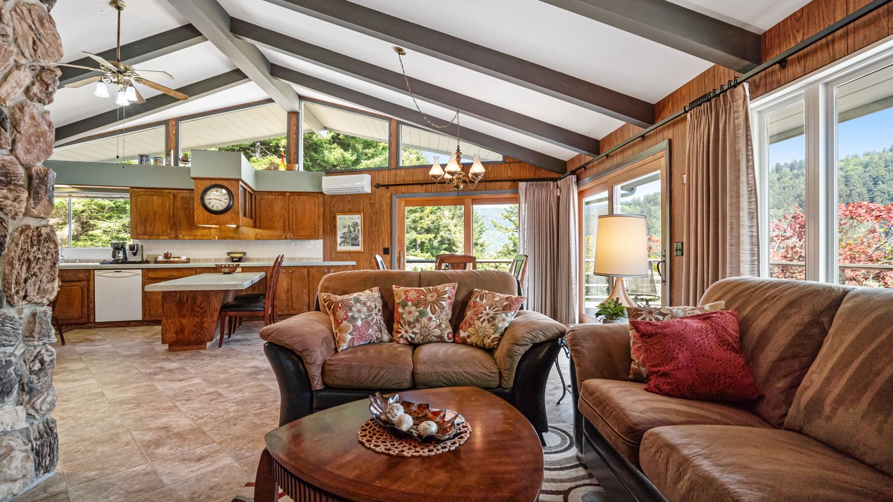Photo of Livingroom in Orick