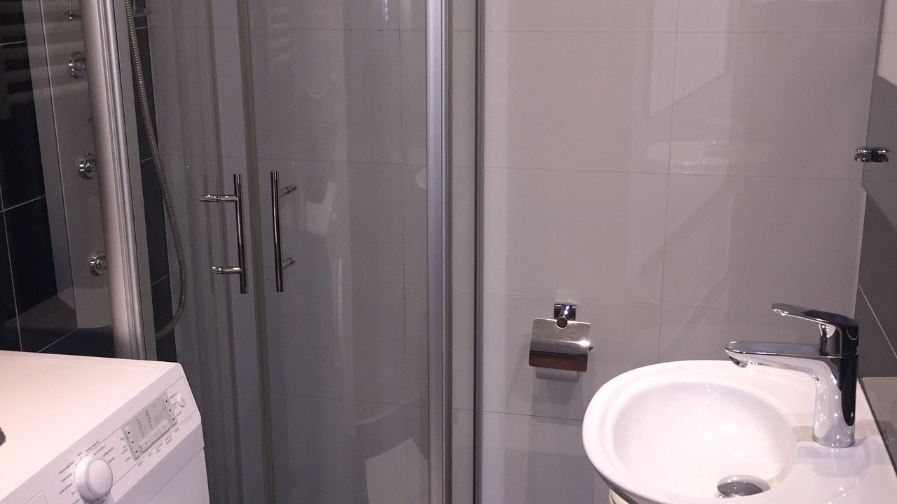 Photo of Bathroom in Am Pragfriedhof