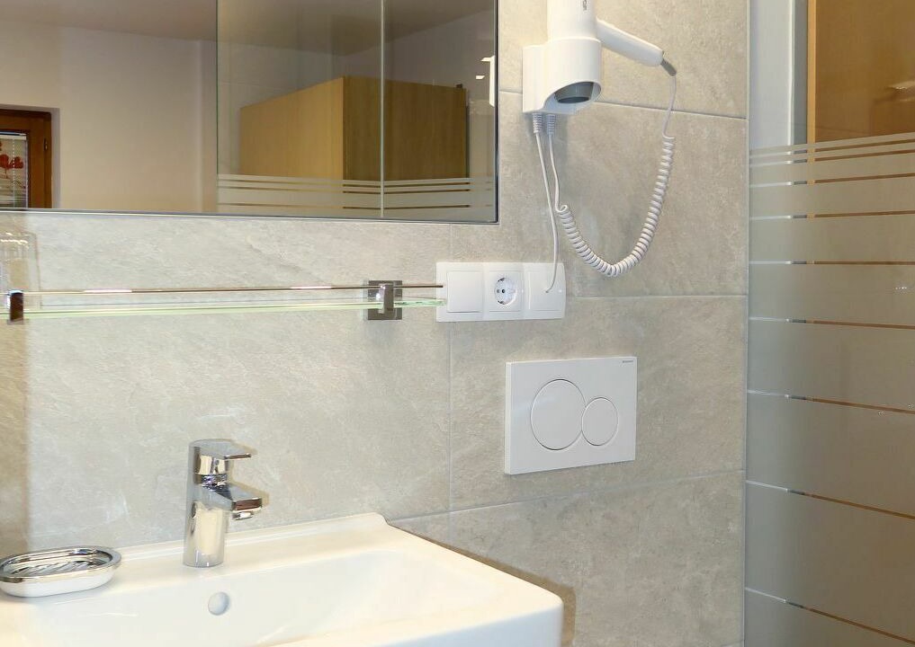 Photo of Bathroom in Pians