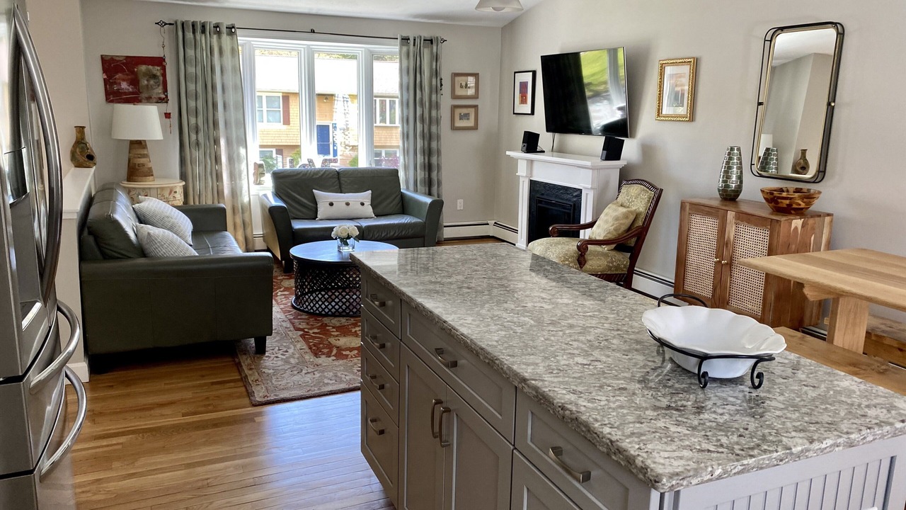 Photo of Livingroom in Narragansett