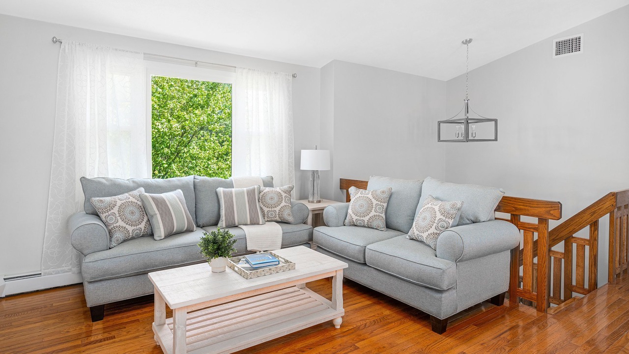 Photo of Livingroom in Narragansett