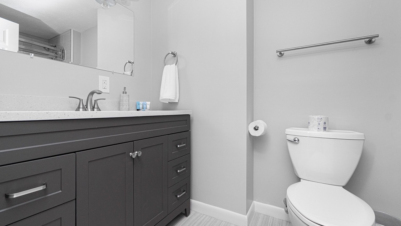 Photo of Bathroom in Eastward Look